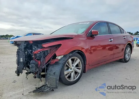 2015 Nissan Altima 2.5 z USA, uszkodzony, nr VIN 1N4AL3AP0FC595311